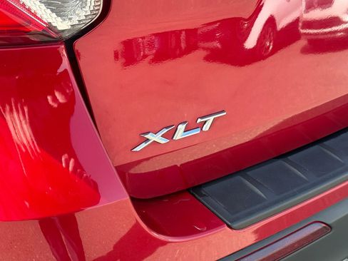 Used 2020 Ford Explorer XLT w/ Equipment Group 202A image 14