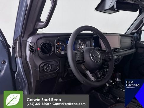 Used 2026 Jeep Wrangler Unlimited Rubicon AWD/4WD image 12