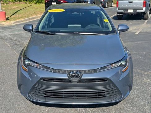 Used 2024 Toyota Corolla LE image 2