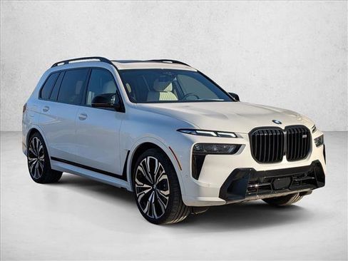 New 2026 BMW X7 M60i image 7