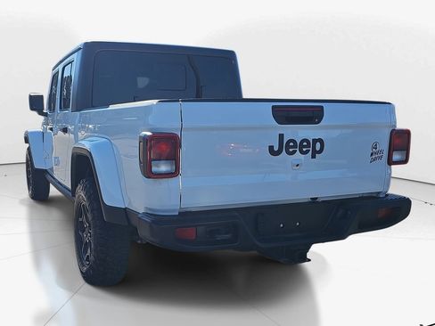 Used 2023 Jeep Gladiator Willys image 7
