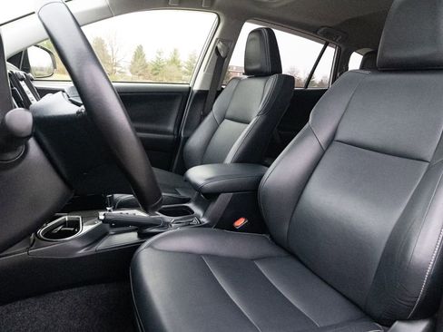 Used 2018 Toyota RAV4 Limited w/ Carpet Mat Package image 16