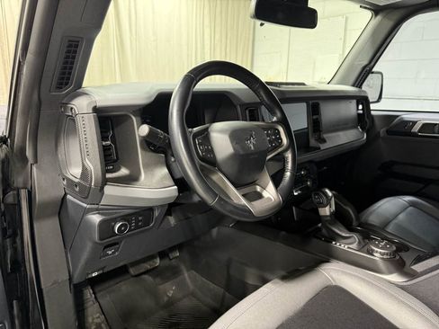 Used 2024 Ford Bronco Big Bend w/ Sasquatch Package AWD/4WD image 9
