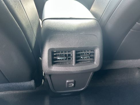 Used 2023 Chevrolet Equinox RS image 17