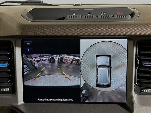 Used 2023 Ford Bronco Outer Banks image 16