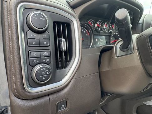 Certified 2022 Chevrolet Silverado 1500 LTZ AWD/4WD image 6