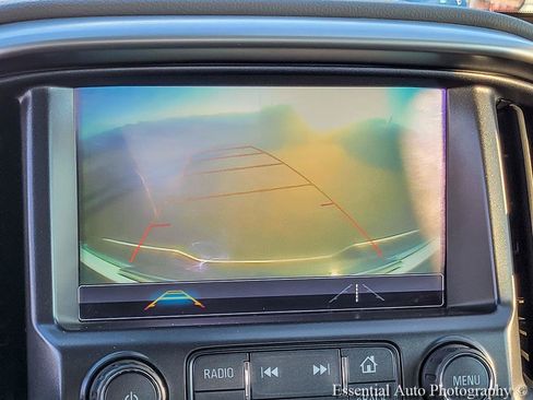 Used 2018 Chevrolet Colorado LT AWD/4WD image 19