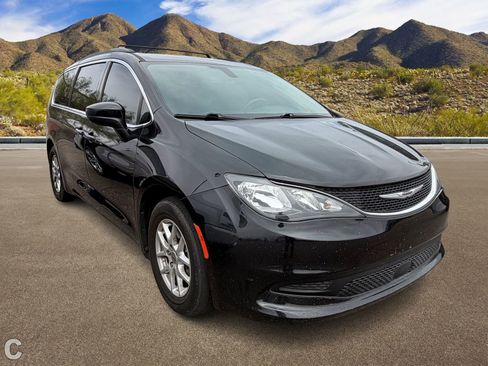 Used 2021 Chrysler Voyager Lxi FWD image 5