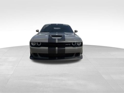 Used 2018 Dodge Challenger SRT Hellcat RWD image 2