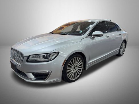 Used 2017 Lincoln MKZ Reserve w/ Climate Package FWD image 3
