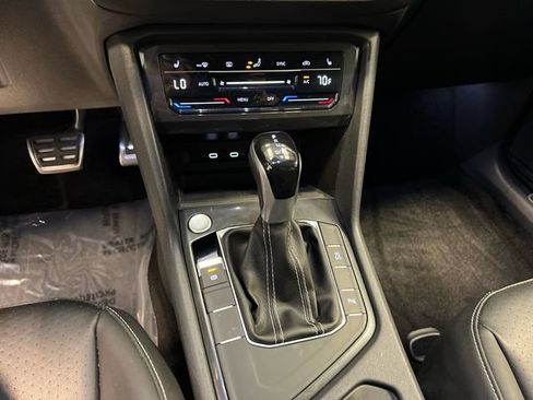 Used 2023 Volkswagen Tiguan SE R-Line FWD image 27