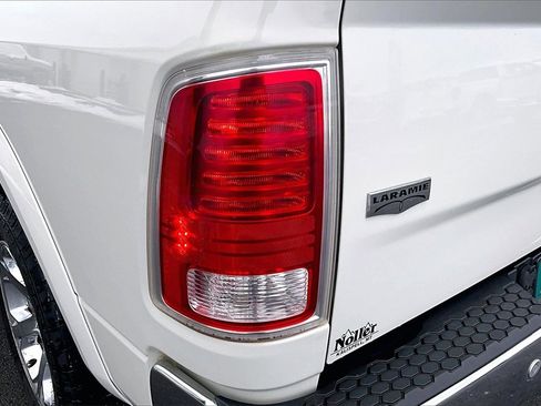 Used 2017 RAM 1500 Laramie w/ Convenience Group image 31