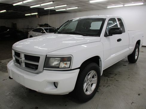 Used 2011 Dodge Dakota Big Horn w/ Skid Plate Group image 3