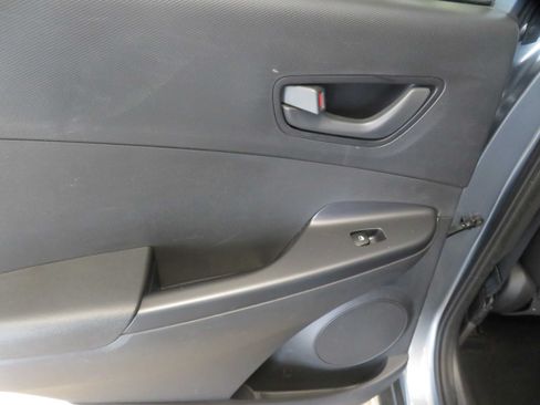 Used 2019 Hyundai Kona SEL FWD image 18
