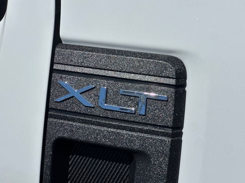 New 2026 Ford Maverick XLT w/ XLT Luxury Package FWD image 24