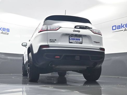 Used 2019 Jeep Cherokee Trailhawk w/ Comfort/Convenience Group AWD/4WD image 45