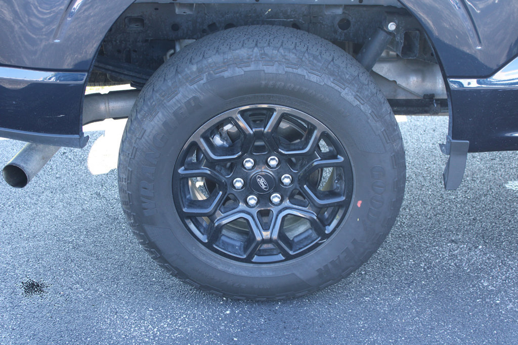 Certified 2024 Ford F150 XLT w/ Equipment Group 302A MID AWD/4WD image 19