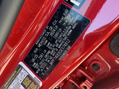 Certified 2025 Kia K4 FWD image 28