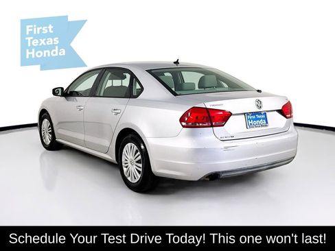 Used 2015 Volkswagen Passat 1.8T S FWD image 5
