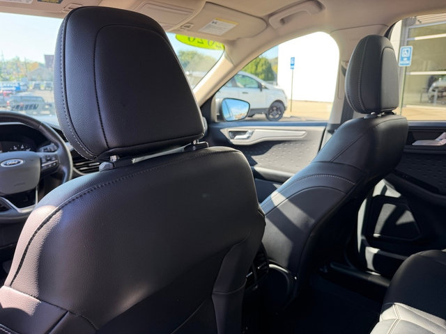 Used 2020 Ford Escape SEL AWD/4WD image 16