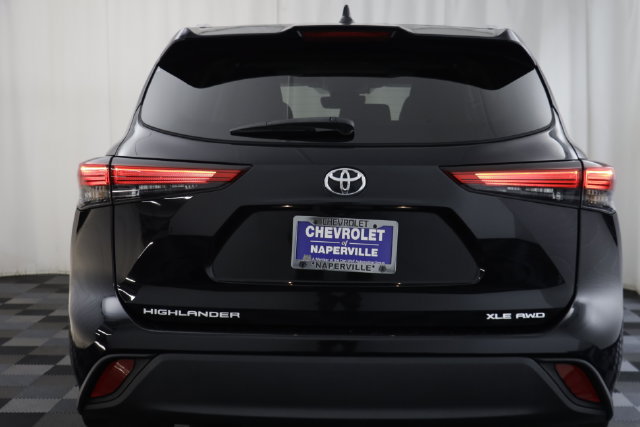 Used 2023 Toyota Highlander XLE AWD/4WD image 17