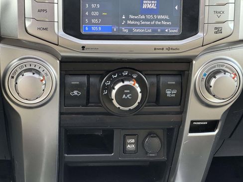 Used 2019 Toyota 4Runner SR5 Premium image 11