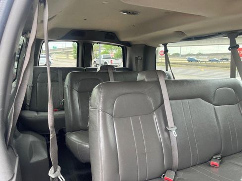 Used 2015 Chevrolet Express 3500 LS image 8