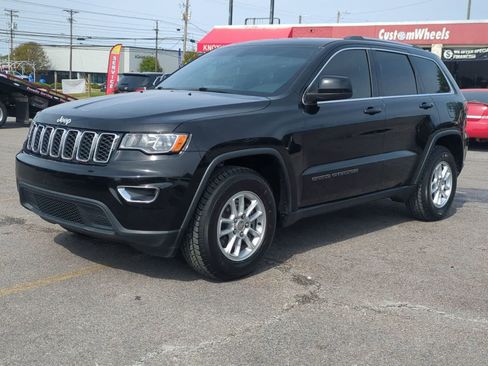Certified 2020 Jeep Grand Cherokee Laredo image 3