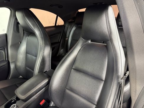 Used 2015 Mercedes-Benz CLA 250 image 12