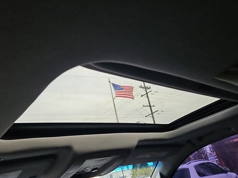 Used 2018 GMC Yukon Denali w/ Open Road Package image 18