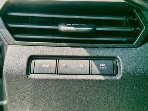 Used 2023 Nissan Altima 2.5 SR FWD image 19