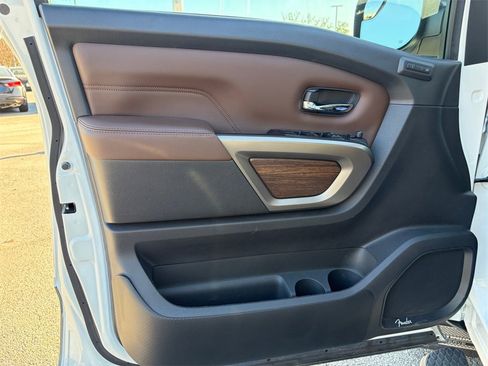 Used 2024 Nissan Titan Platinum Reserve w/ Moonroof Package image 18