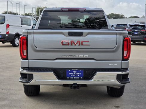 Used 2025 GMC Sierra 1500 SLT RWD image 8