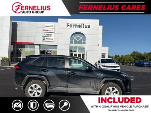 Used 2024 Toyota RAV4 LE AWD/4WD image 2