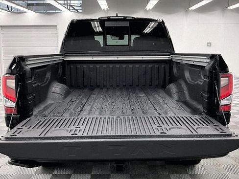 Used 2024 Nissan Titan PRO-4X w/ Pro-4x Convenience Package image 30