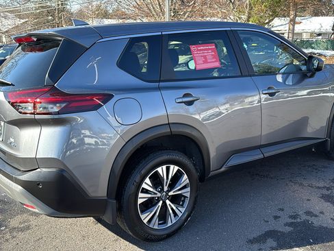 Certified 2023 Nissan Rogue SV image 25