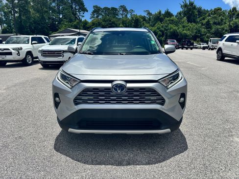 Used 2020 Toyota RAV4 Limited image 2