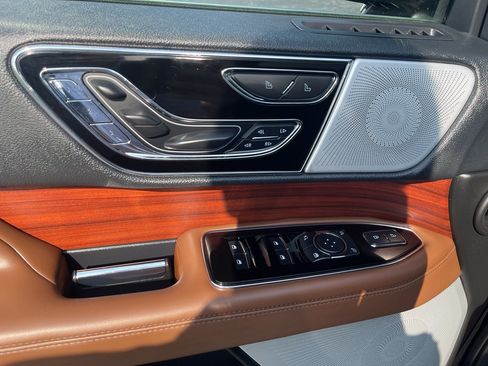 Used 2024 Lincoln Navigator L Reserve w/ Equipment Group 201A AWD/4WD image 24