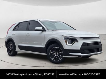 New 2025 Kia Niro LX