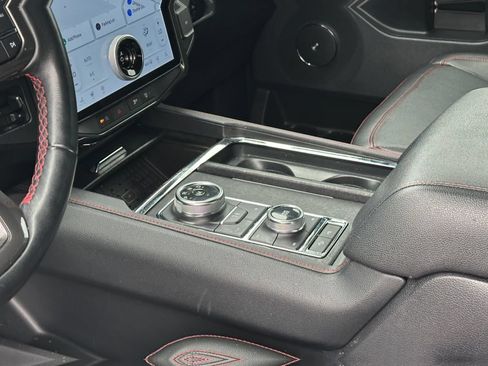 Used 2023 Ford Expedition Limited AWD/4WD image 19