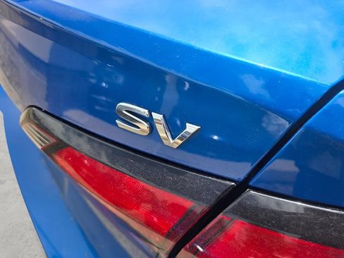 Used 2020 Nissan Versa SV FWD image 19