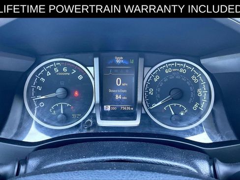 Used 2020 Toyota Tacoma SR5 w/ SR5 Appearance Package (SM) image 21