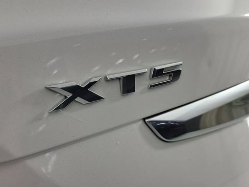 Used 2020 Cadillac XT5 Premium Luxury FWD image 5