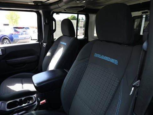 Used 2021 Jeep Wrangler Unlimited Islander image 15