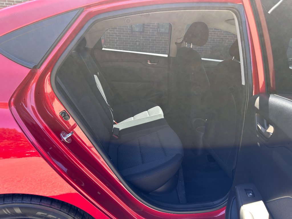 Used 2022 Hyundai Accent SE FWD image 19
