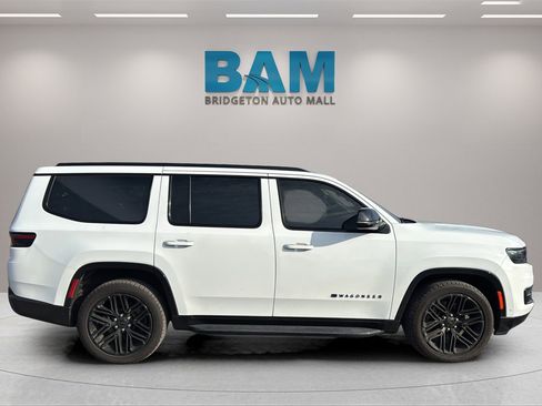 Used 2023 Jeep Wagoneer Series II image 8