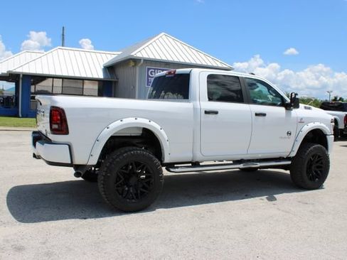 Used 2025 RAM 2500 Big Horn AWD/4WD image 12