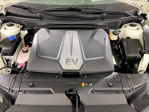 Used 2024 Kia EV6 GT-Line RWD image 9