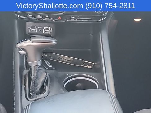 Used 2023 Dodge Durango SXT AWD/4WD image 5