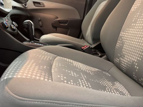 Used 2018 Chevrolet Sonic LS FWD image 18
